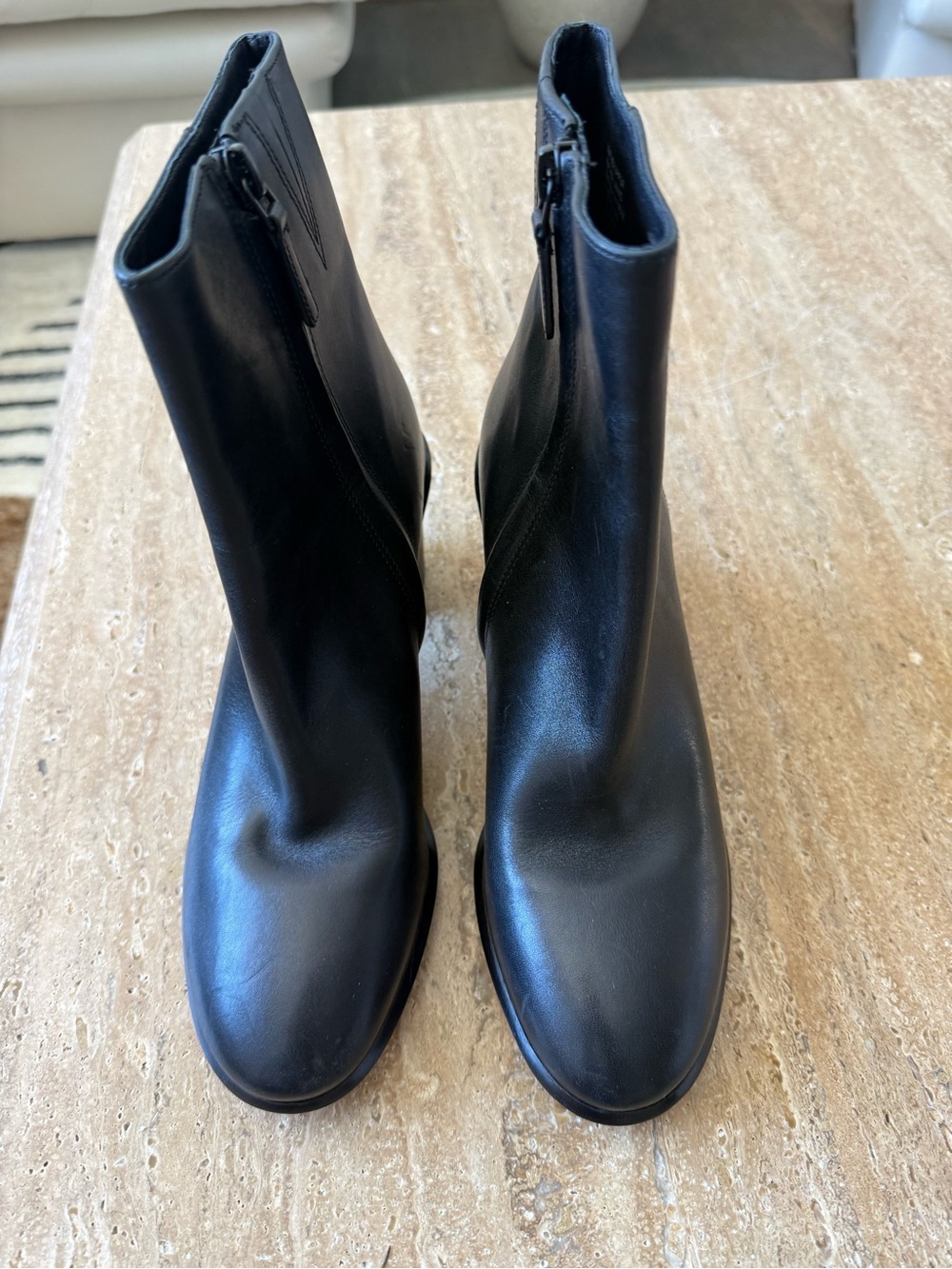 NWOB Tory Burch Leather Ankle Boots - Sleek Zip Closure size 8.5